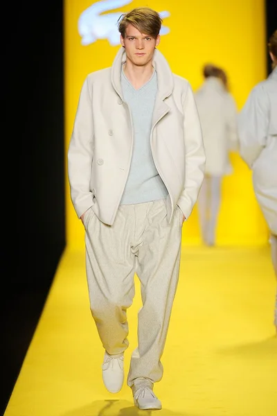 Look 7